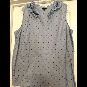 Ruffle collar and no sleeves polka dot top